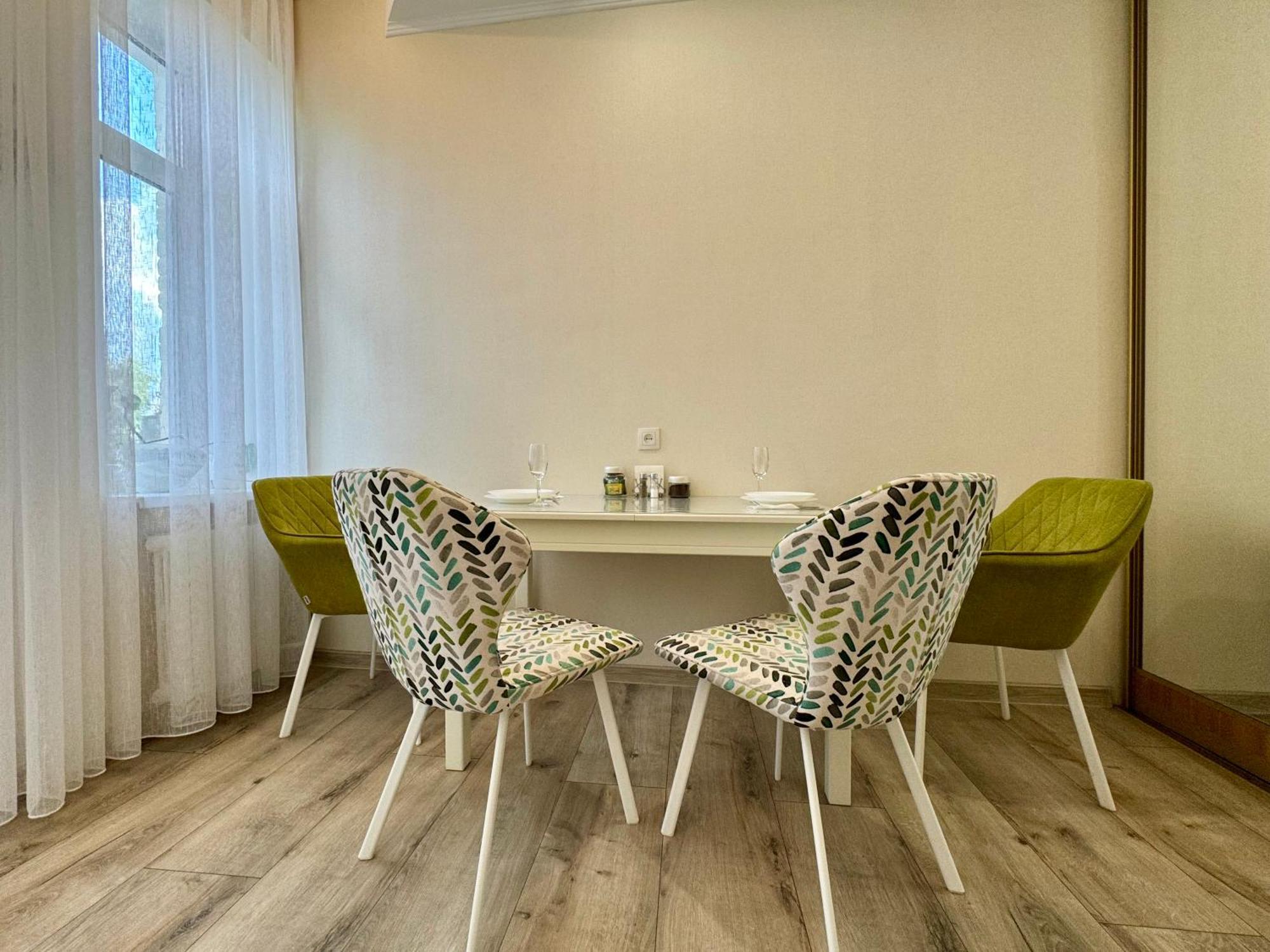 Apartpoltava: Spacious Family In Center Apartment