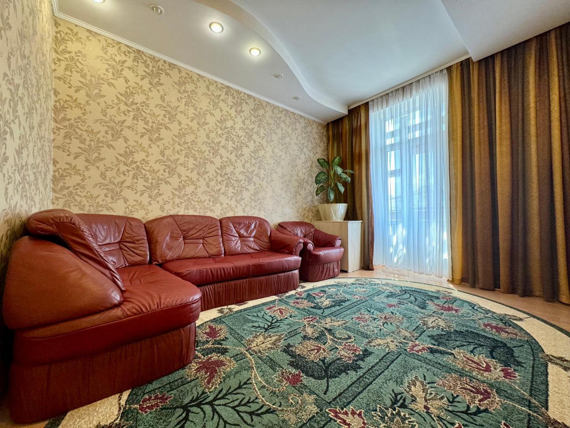 Apartpoltava: Spacious Family In Center Poltava